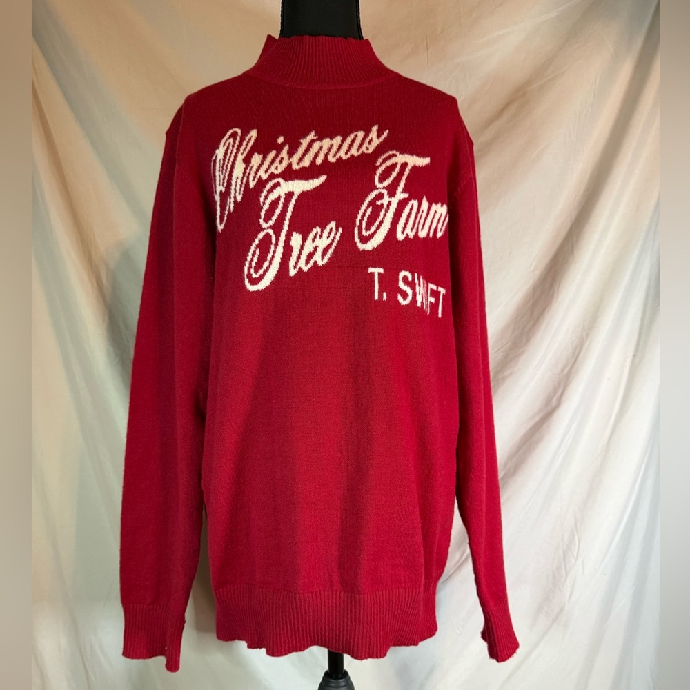 Taylor Swift “Christmas Tree Farm” Mock Neck Sweater –‎ Red *RARE* 🎄❤️